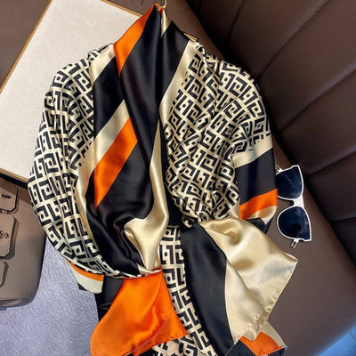 Elegantes Foulard Tuch in Orange-Blau Mix mit Geometric Print - Satin Foulard Schal