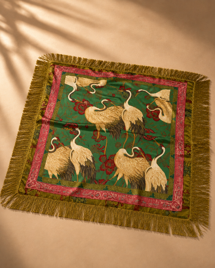 Damen Boho Schal mit Kranich Motiv und goldenen Fransen