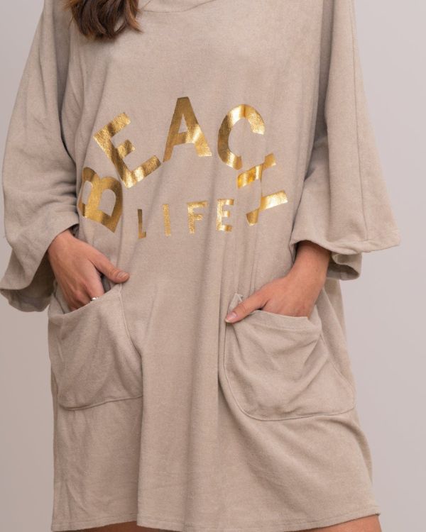 Surf- und Strandponcho in Beige mit edler Goldschrift
