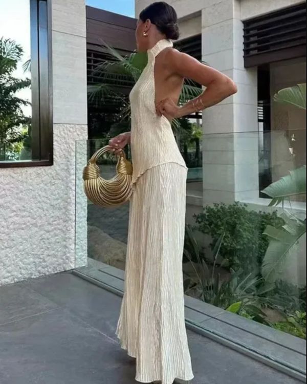 Damen-Zweiteiler im Plissee-Design in Creme-Weiss - Lange weite Hose und rückenfreies Kragen Top