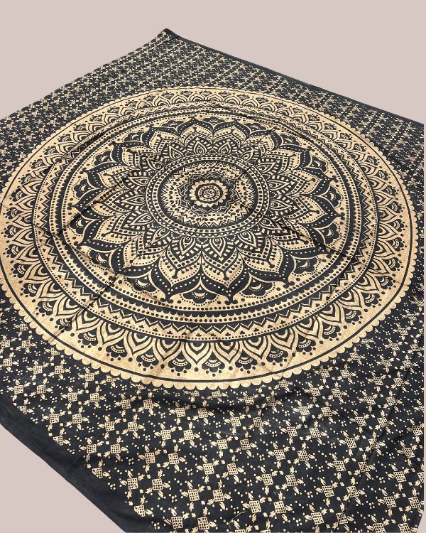 Grosses schwarzes goldiges XXL Tuch mit Mandala Design 