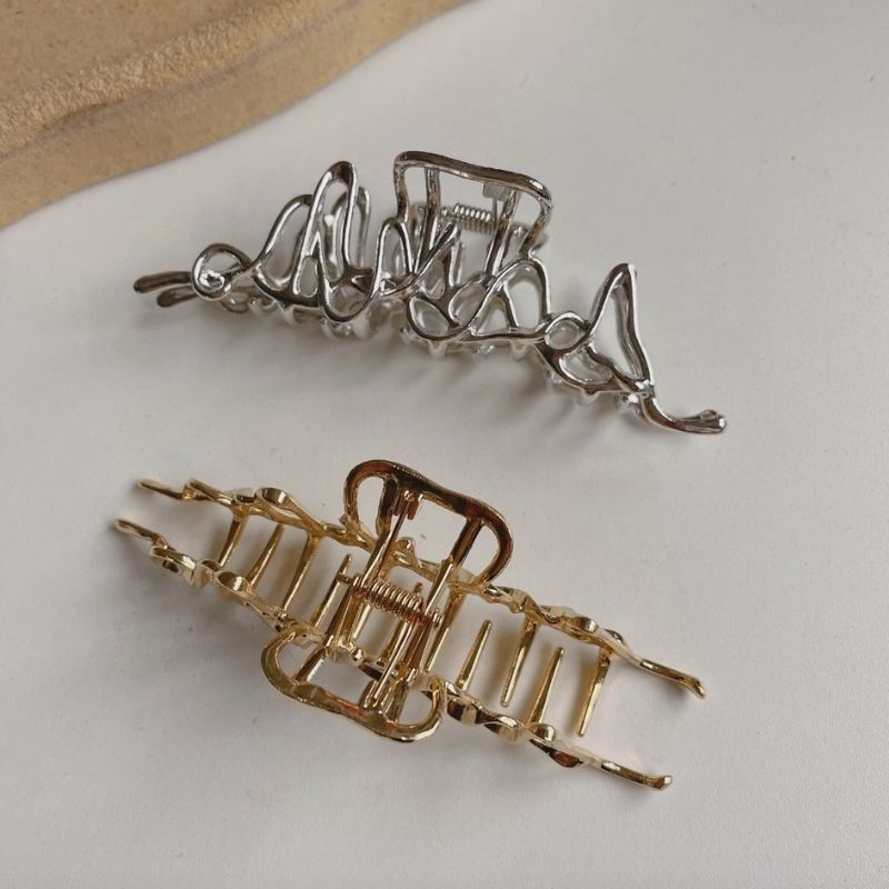 Silberne und goldene Leichtmetall Haarklammer Haarspangen in Aesthetic Fashion Design 