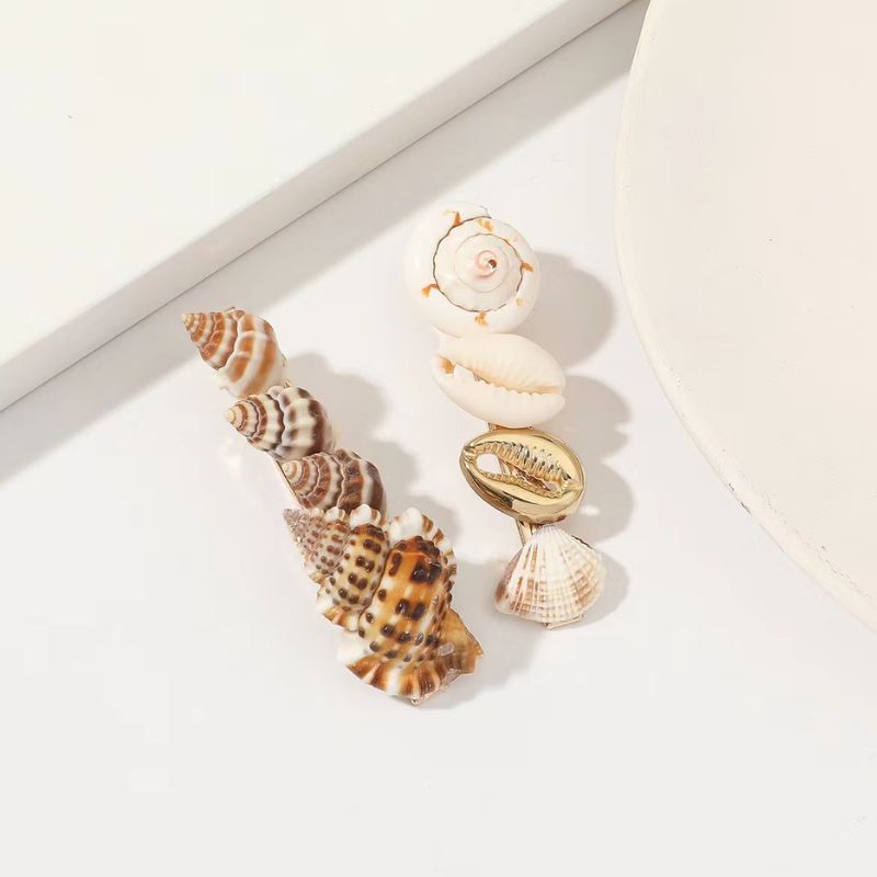 Sommer Haar Accessoires - goldene Haarspangen mit Muscheln 