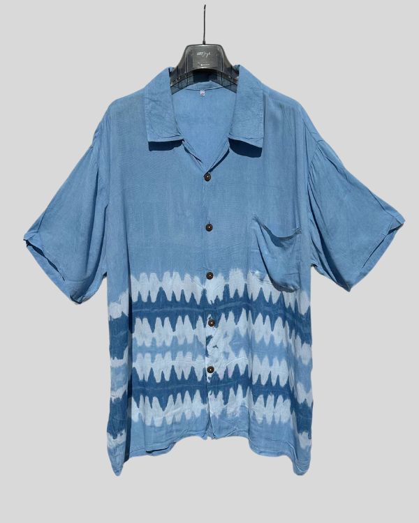lockeres und luftiges Herren Batik Hemd aus Baumwolle 