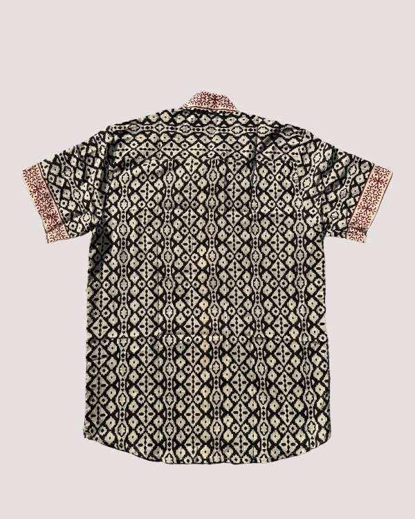 Herren Boho Hemd mit kurzen Ärmeln - Ethno Muster in schwarz-weiss - Sommer Herren Look 