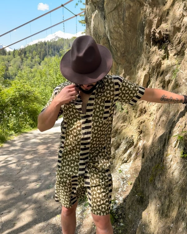 Boho Herren Set aus kurzer Hose und Hemd mit kurzen Ärmeln