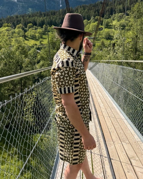 Herren Boho Set aus kurzer Hose und passender Bluse im Boho Look - Geometrisches Baumwolle Sommer Männer Outfit 