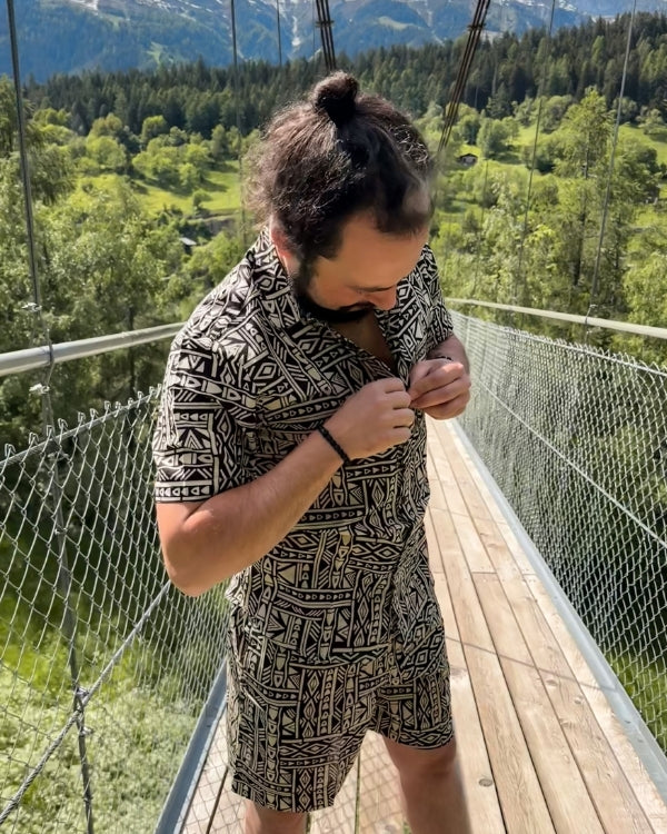 Boho Herren Zweiteiler Set aus Kurzer Hose und Hemd mit kurzen Ärmeln in geometrischem Muster 