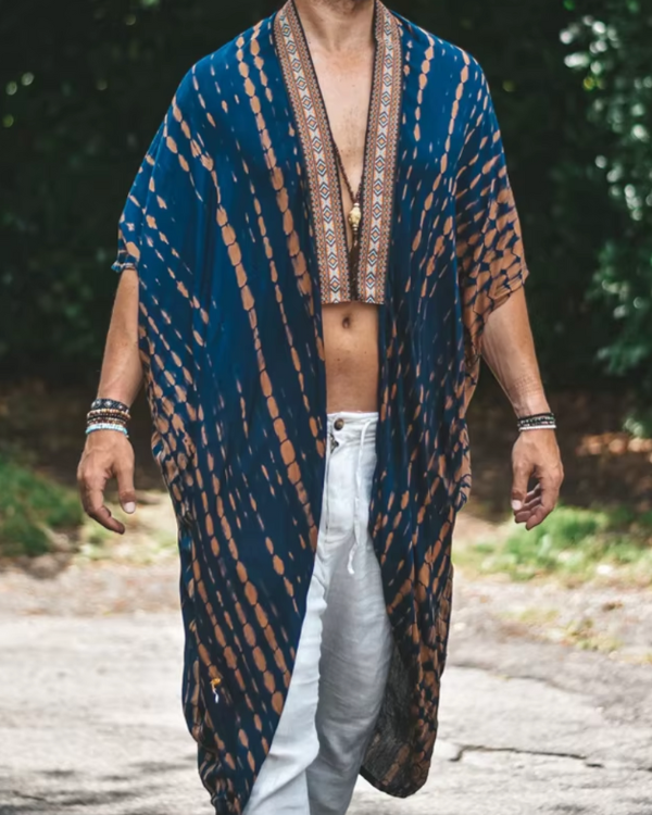 Langer Männer Boho Kimono mit Tribal Batik Muster und schönem Rand 