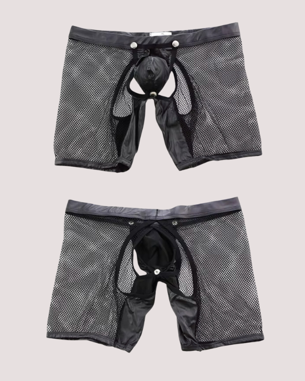 Fetisch Kinky Boxershorts mit Kunstleder Details und geöffnet auf der Rückseite 