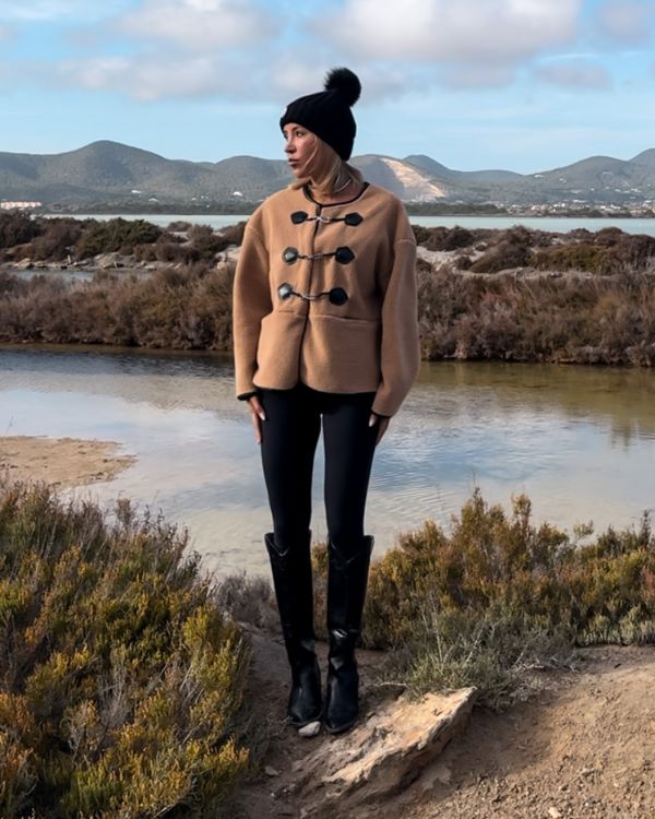 Stillvolle Damen Fashion Jacke für kalte Tage 