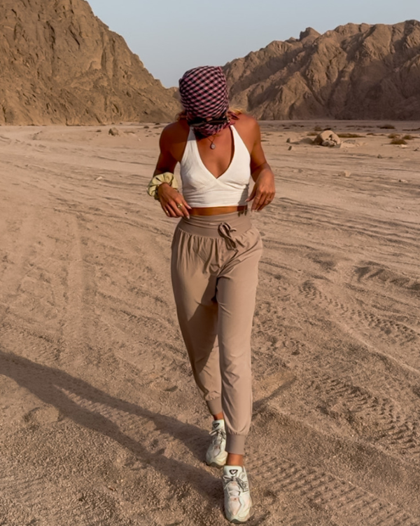 Sportlich-leichte Hose für Alltag & Gym - Beige luftige Jogging Activewear Hose