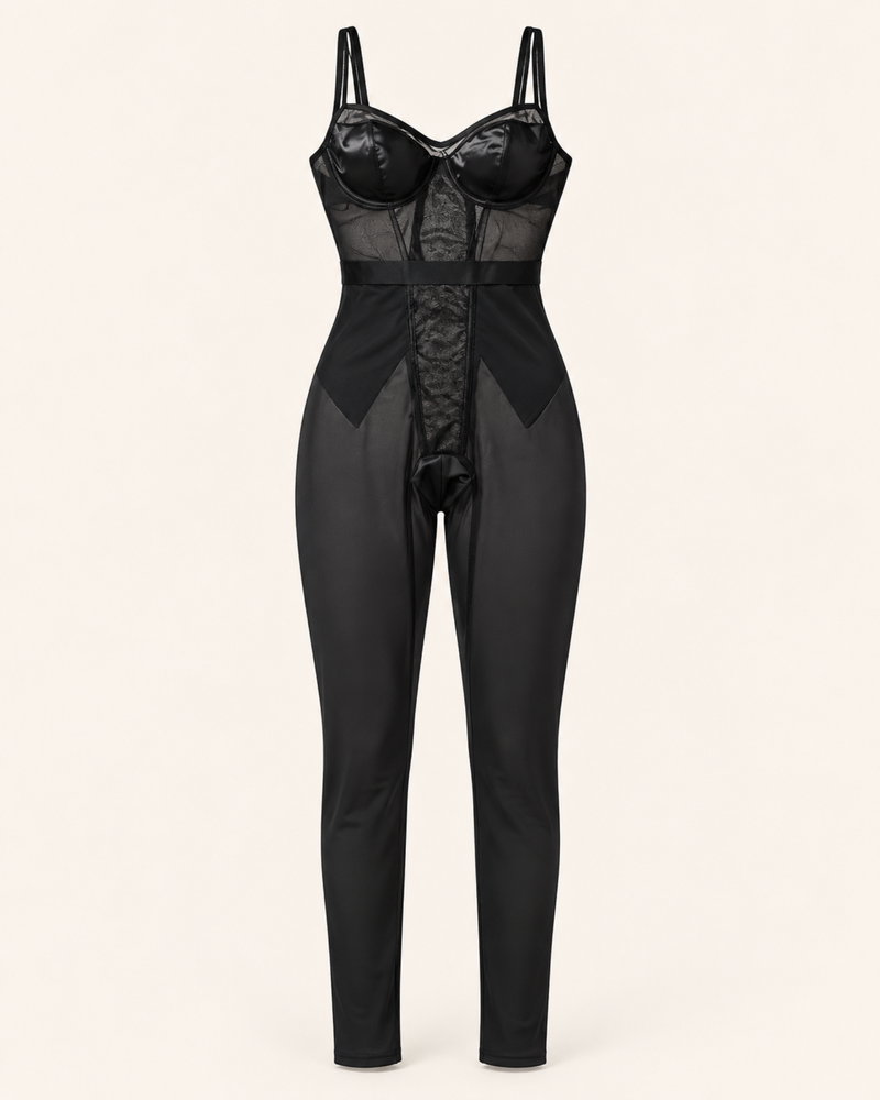 Vorderansicht des schwarzen Mesh-Jumpsuits | Heisser Einteiler Jumpsuit