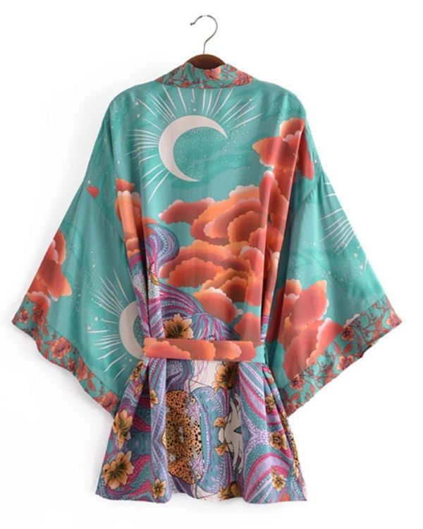 Türkis-oranger Kimono mit mondähnlichen Symbolen und Taillengurt