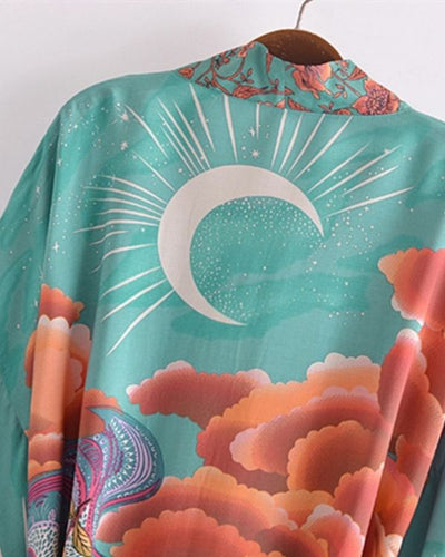 Türkiser Kimono mit Mond und Himmel Wolken Symbole 