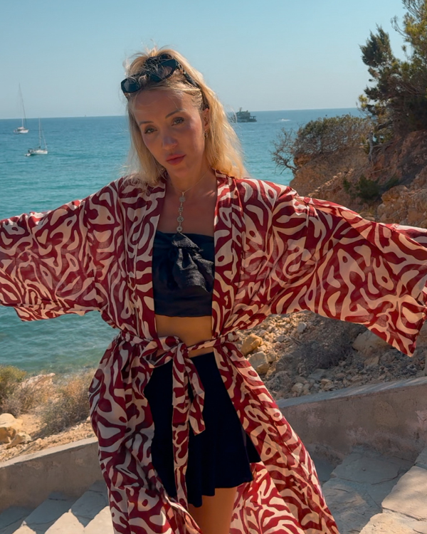 Boho Spirit Kimono mit rotem Ethno Muster 