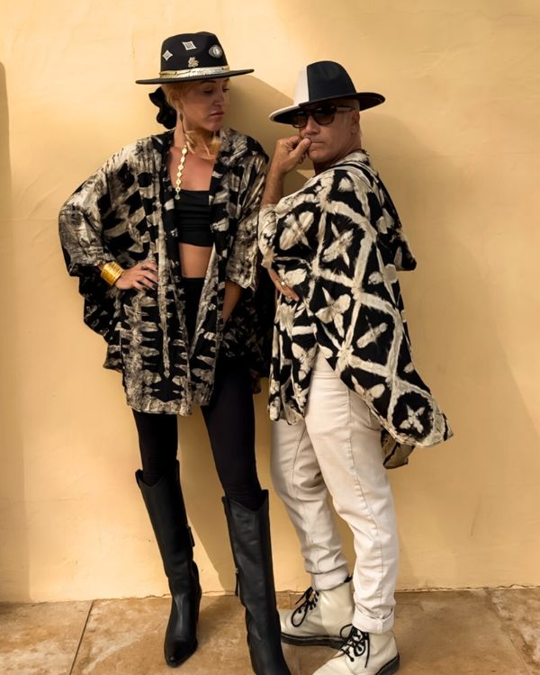 Unisex Kimono Capes im Boho Ibiza Style - Baumwolle Kimonos mit Kapuze 