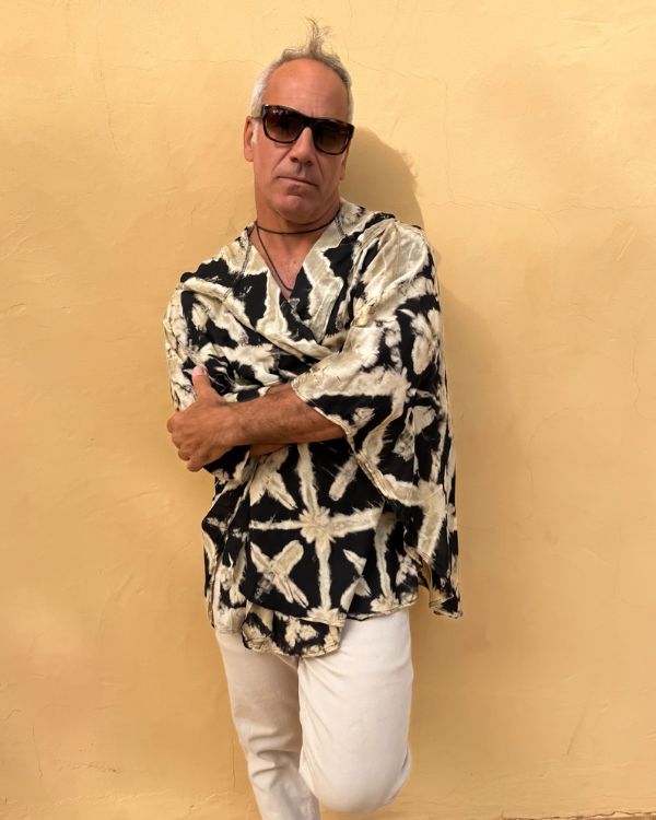 halb langer Kimono Herren mit Kapuze und Boho Style - Victor Spinelli 