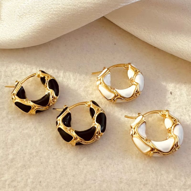 Stillvolle elegante Damen Ohrringe Kreolen in gold, schwarz, weiss gemischt 