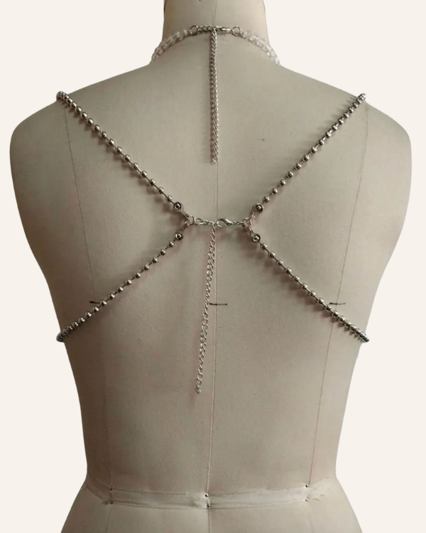 Edelstein-BH mit Glanz und Naturmaterialien
