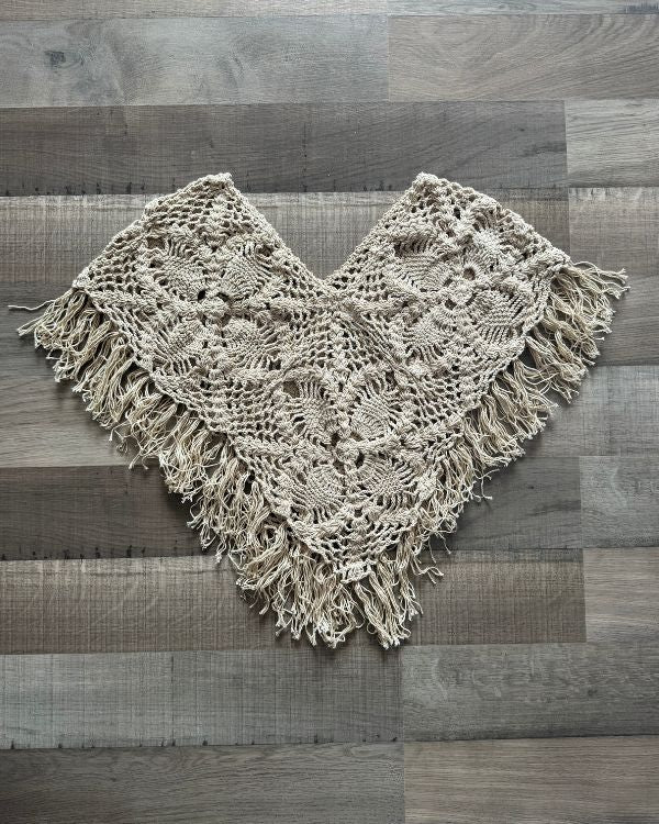 handgemachter Floral Poncho mit Fransen