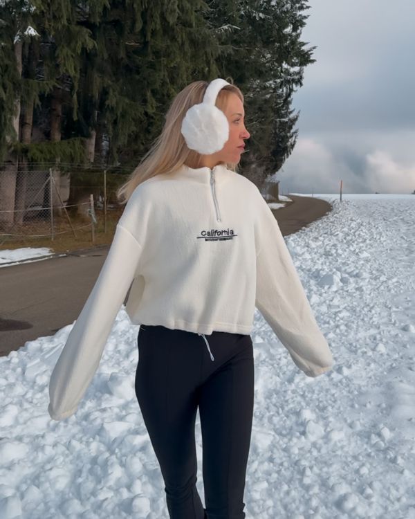 weisser Fleece Pullover mit Kragen und California Schrift 