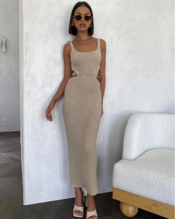 Langes Sommerkleid Nikolina Elegantes Kleid mit Cut-Outs Langes Sommerkleid Nikolina Elegantes Kleid mit Cut-Outs