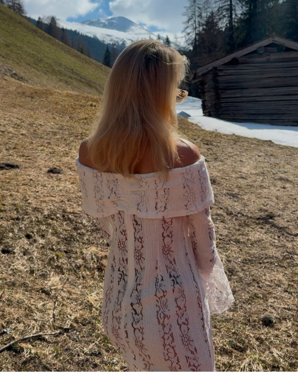 Spitzenkleid Dress mit vintage Charme und femininer Silhouette