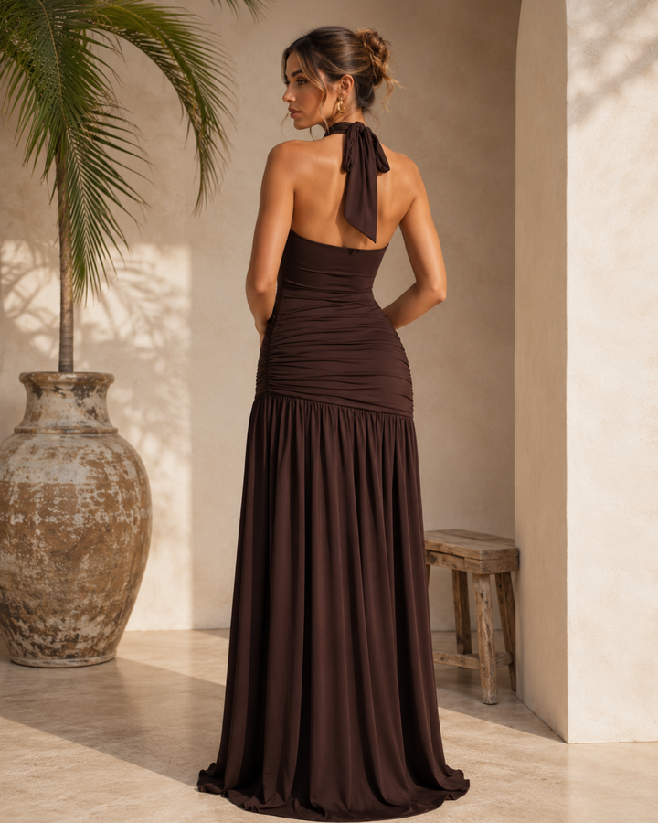 Figurbetontes Abendkleid mit Schlitz | Langes Maxikleid mit Muschel-Detail