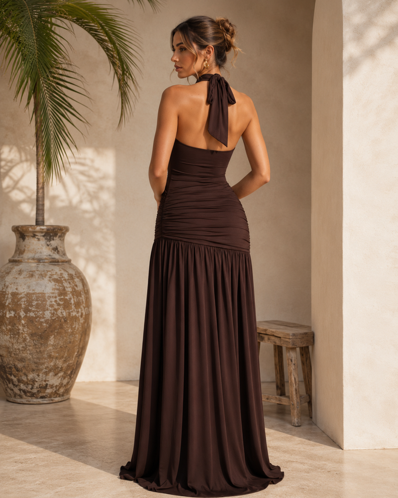 Figurbetontes Abendkleid mit Schlitz | Langes Maxikleid mit Muschel-Detail