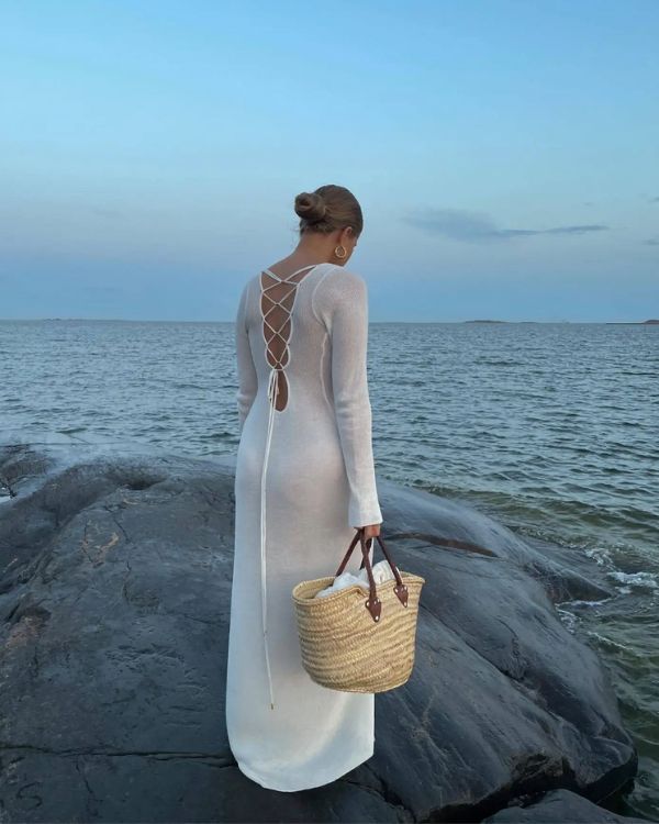 langes Damen Strickkleid mit Lace Up am Rücken - elegantes Damen Kleid in weiss 