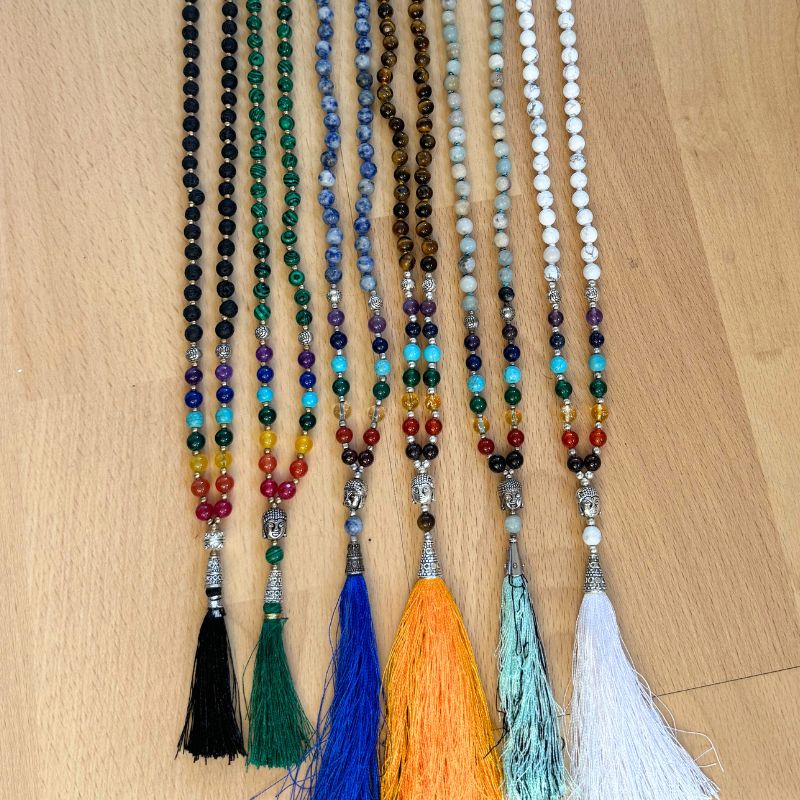Farbige Mala Ketten aus unterschiedlichen Edelsteinen - Meditationskette für Ruhe, Energie und Fokus