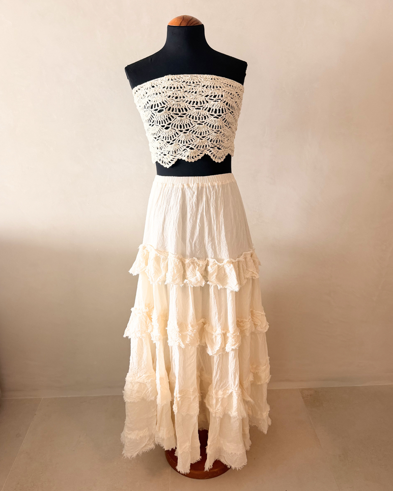 langer Boho Rock in creme weiss mit Volants Ruffle Effekt 