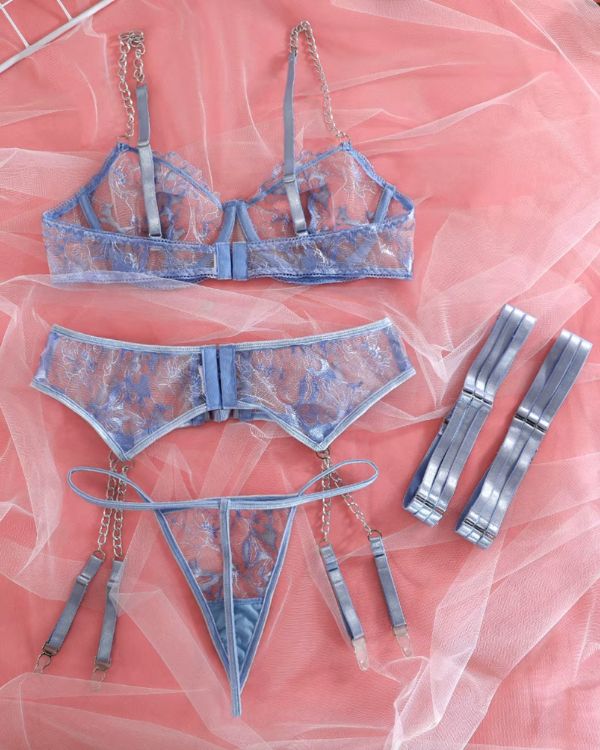 Erotisches Damen Dessous Set mit Strapsen, BH und String Tanga - Hellblaues Floral Dessous 