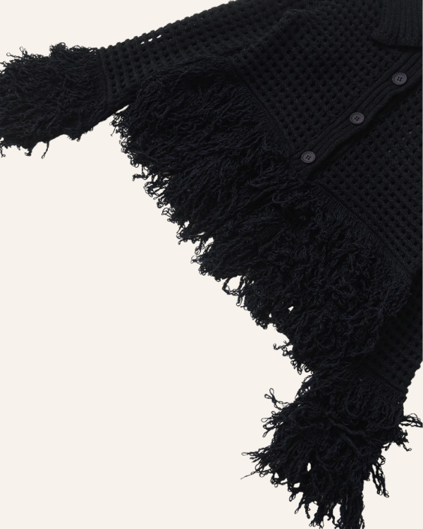 schwarze Damen Fransen Jacke mit Häkel Struktur und Kragen 