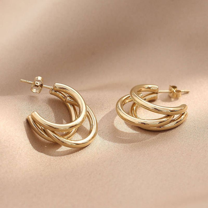 Elegante Damen-Ohrringe aus Edelstahl in Gold
