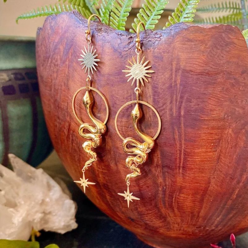 Magische und mystische Ohrringe im Gipsy Boho Style mit Krafvollen Schlangen Symbolen 