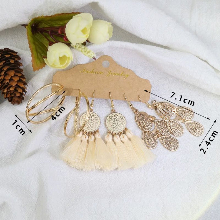 Goldenes beiges Ohrringe Set aus 3 diversen Paar Ohrringen im Boho Hippie Style - Boho Schmuck online bestellen