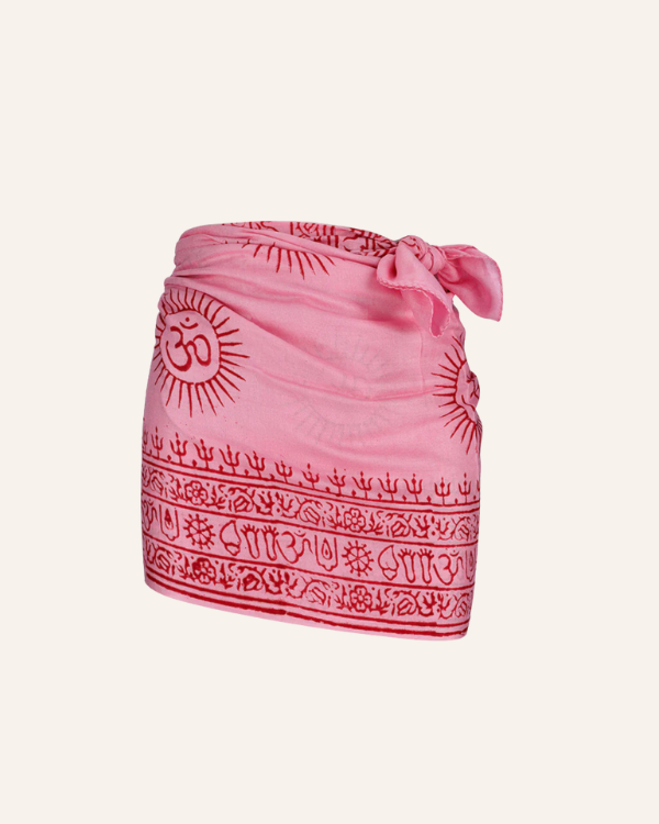 Rosa Pareo Sarong Tuch aus Rayon Baumwolle mit roten Om Zeichen und indischen Sanskrit 