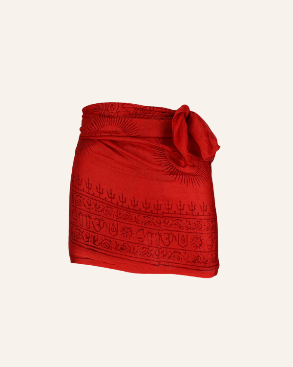 roter Pareo Sarong Tuch aus Indien - Pareo mit Om Zeichen und indischen Sanskrits 