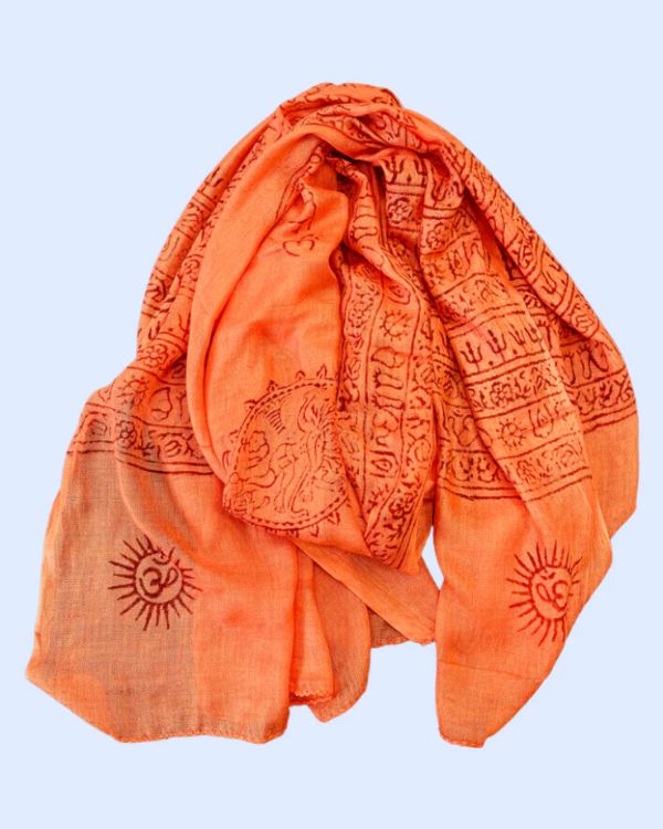 Oranges Tuch mit Om und Ganesha Symbolen - Vielseitiges Pareo Sarong Tuch