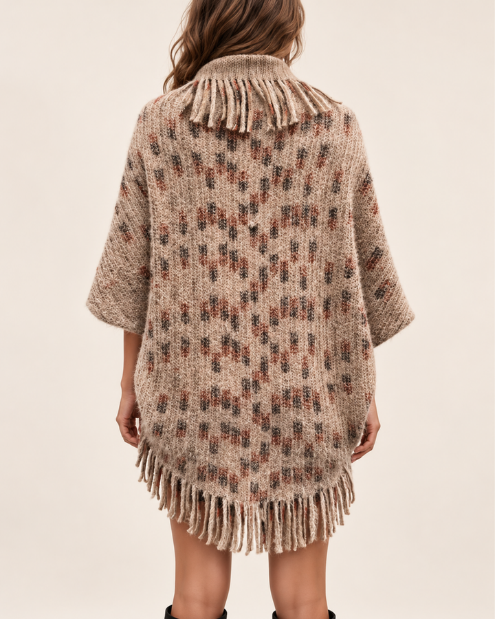 Poncho Boho Whisper mit strukturierter Oberfläche und dekorativen Fransen
