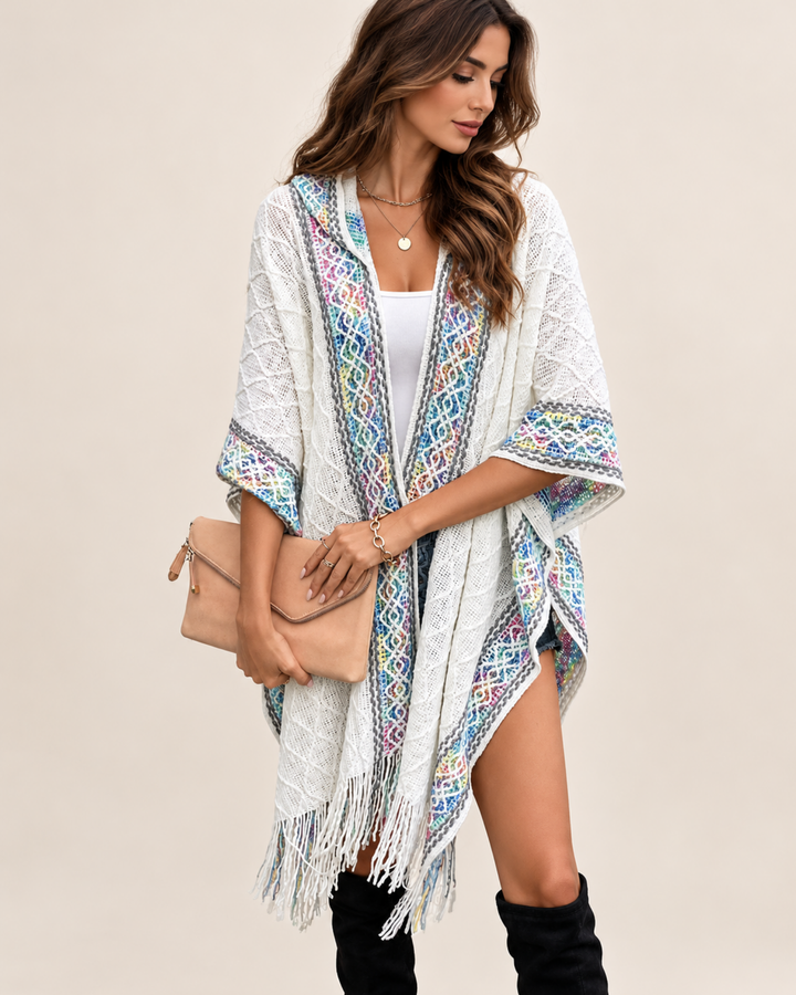 Locker geschnittener Boho-Poncho mit Kapuze in Weiss