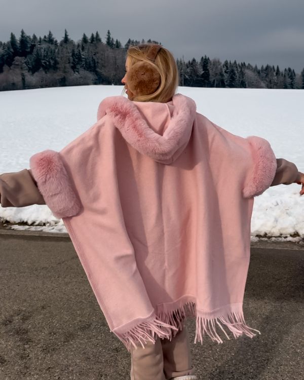 Rosa Poncho Cape Damen mit Fransen an den Enden - Kapuzen Poncho hochwertig 
