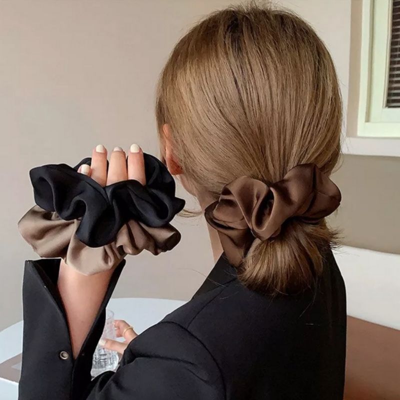 Elegante Damen Scrunchies Haargummis in edlen dunkeln Tönen 