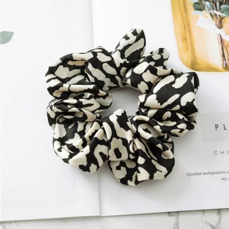 Stillvolles Fashion Scrunchies Schwarz-Weiss - Fashion Haargummis 