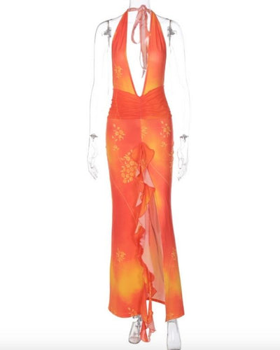 Sommerliches Neckholder Kleid mit tiefem Ausschnitt