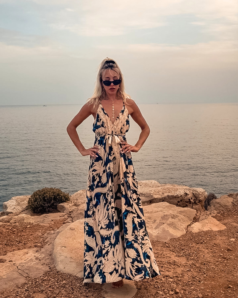 Dunkelblaues Maxikleid mit Ornamentmuster Damen | Elegantes Sommerkleid mit V-Ausschnitt