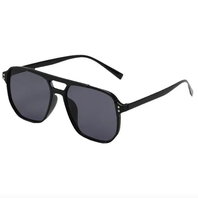 Unisex Sonnenbrille in schwarz mit schwarzen Gläsern 