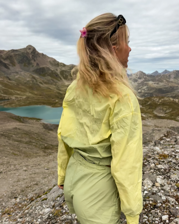 Windbreaker mit Shorts Damen Activewear Set